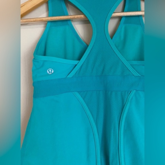 Lululemon turquoise racerback built in bra women’s Size 8 - Picture 3 of 7